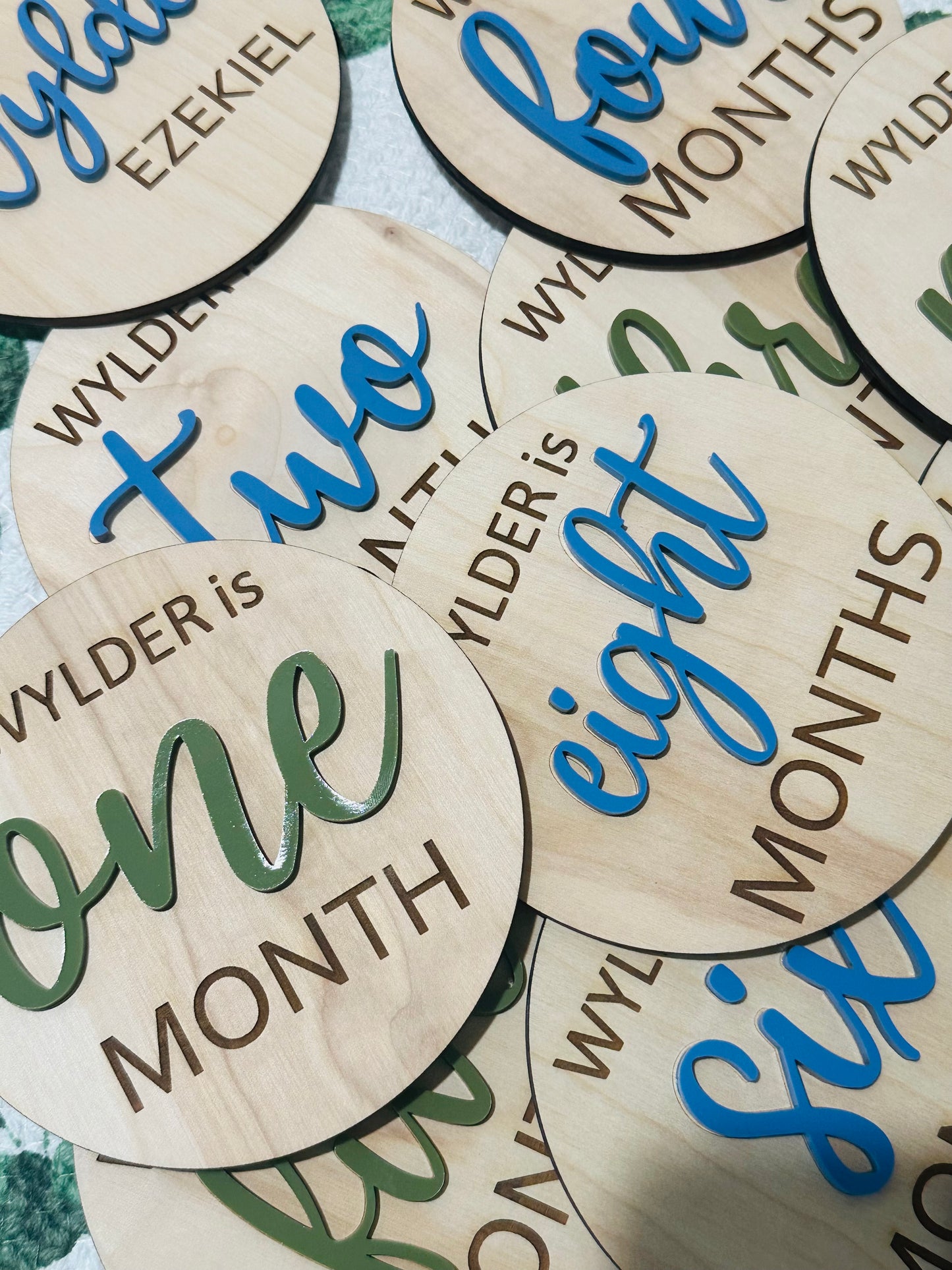 Wooden Baby Milestone Discs – Personalized Monthly Set