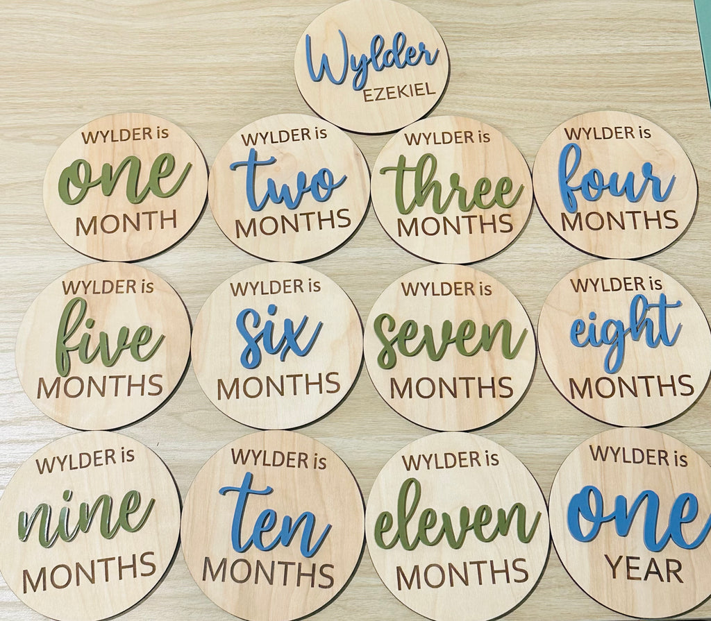 Wooden Baby Milestone Discs – Personalized Monthly Set
