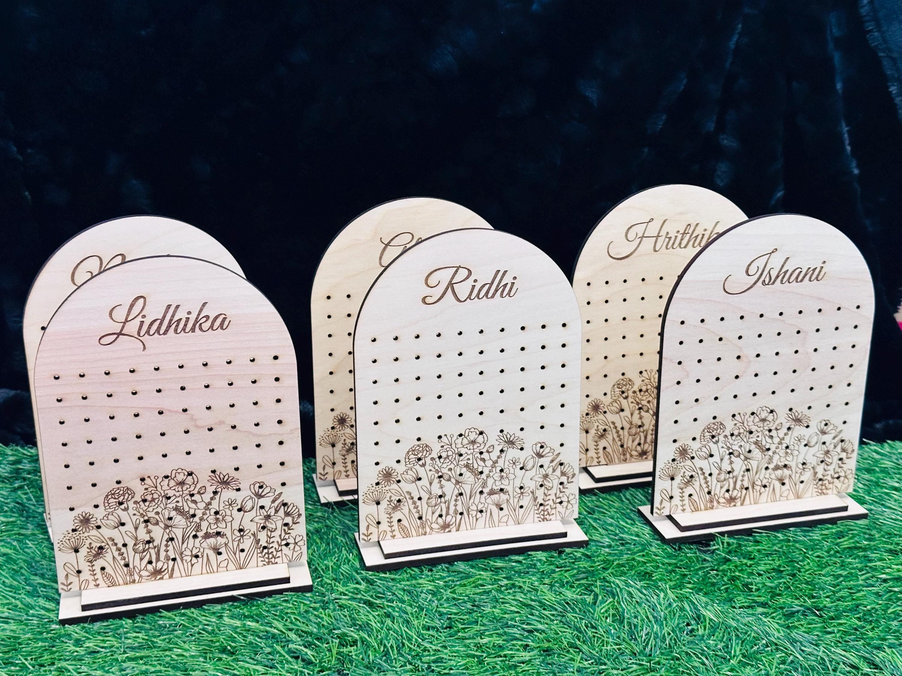 Wooden Earring Stand, Earring Display, Arch Earring stand, Gifts for Her, Girls Earring Holder, Engraved Earring Stand, Jewelry Dispay stand