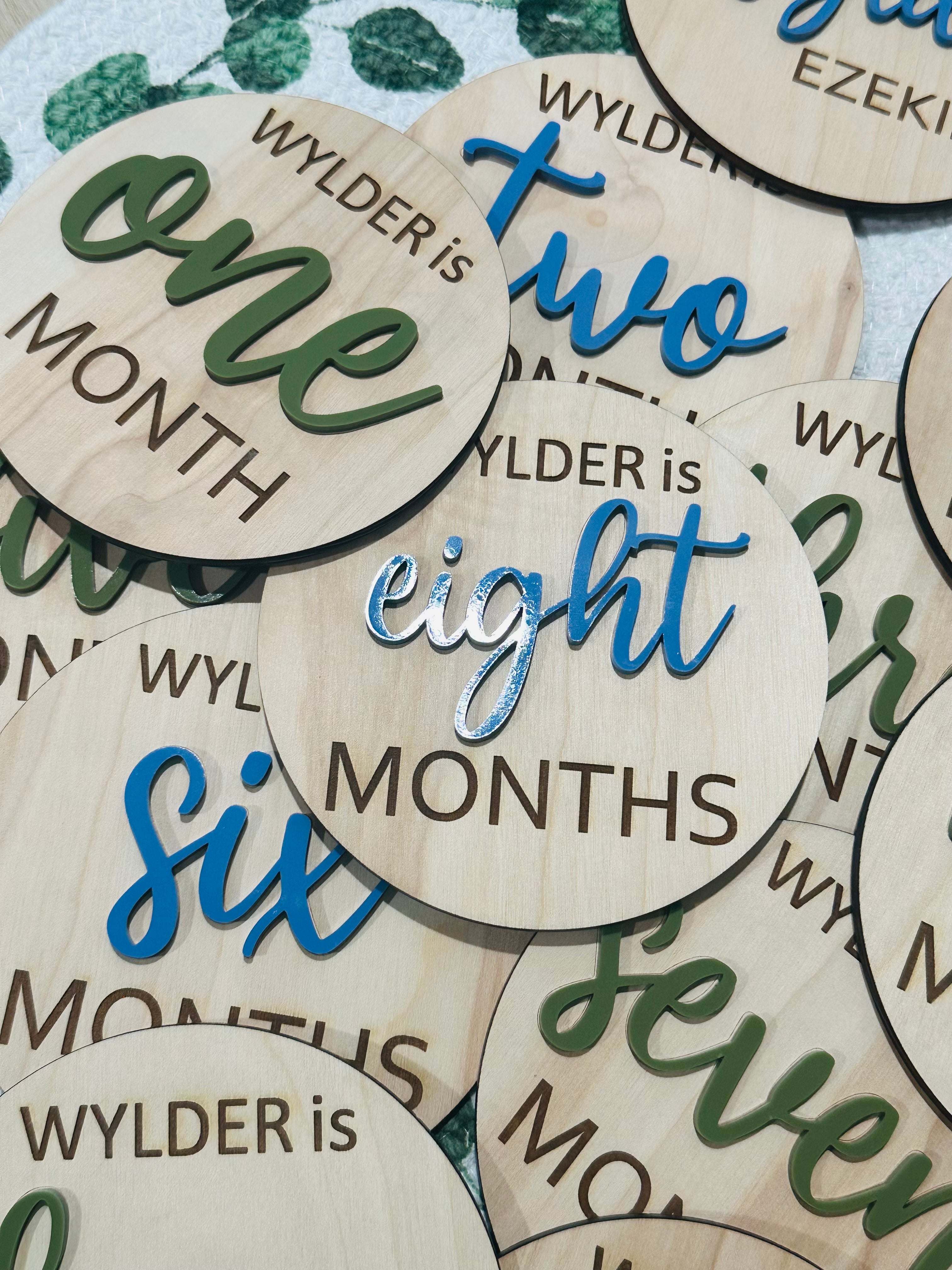 Wooden Baby Milestone Discs – Personalized Monthly Set