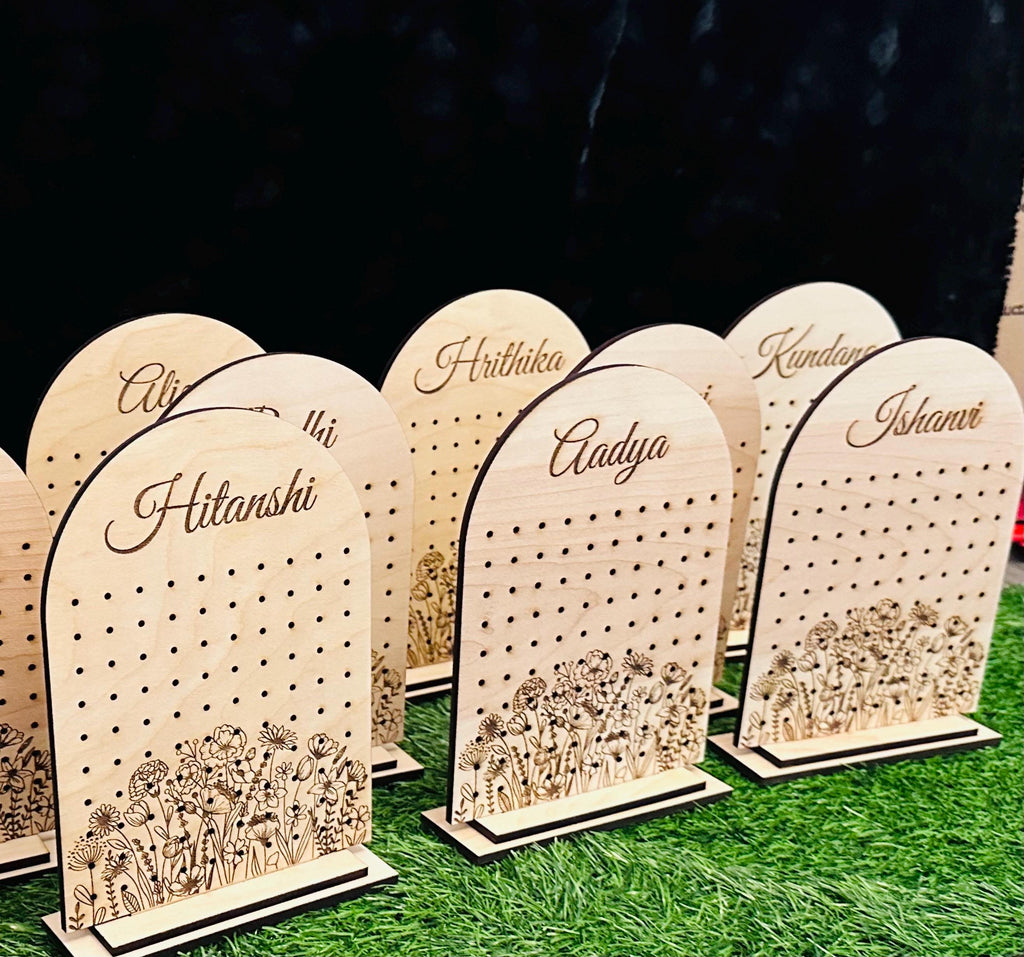 Wooden Earring Stand, Earring Display, Arch Earring stand, Gifts for Her, Girls Earring Holder, Engraved Earring Stand, Jewelry Dispay stand