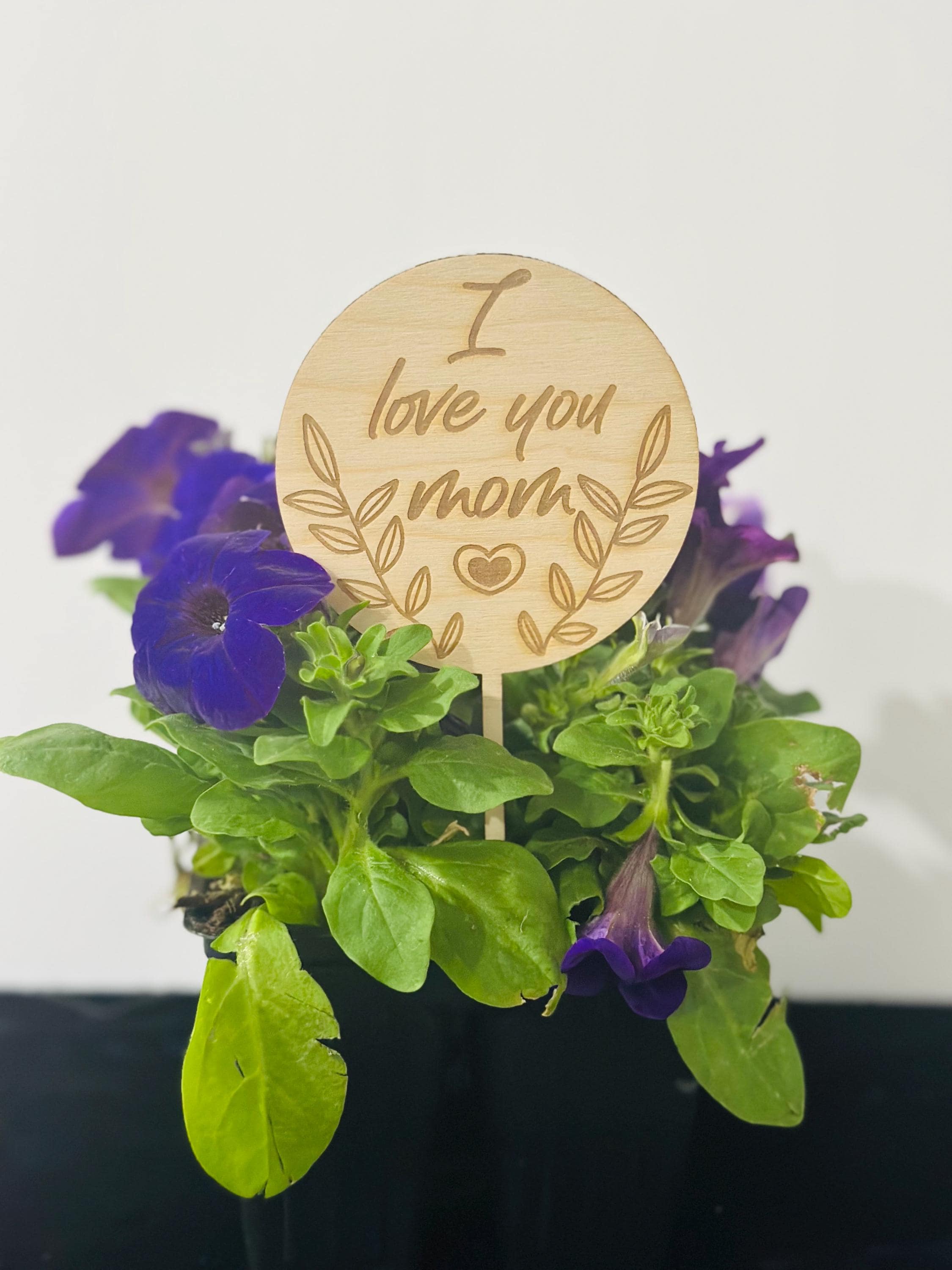 Mothers Day Plant Stakes, Grandma Plant Stakes, Thankyou Mom Plant Stakes, Love you Mom Garden Stakes, Plant Stakes, Flower pot stakes